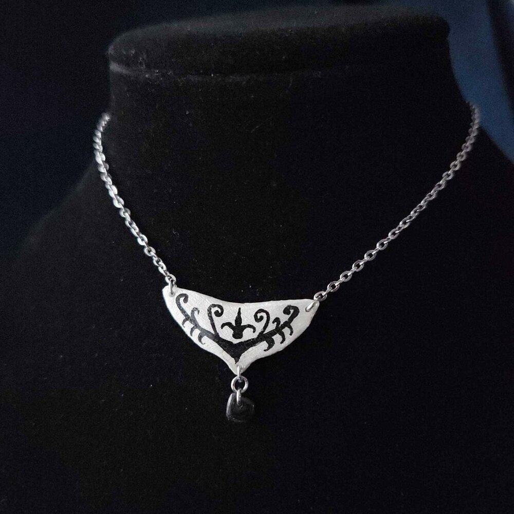 Victorian silver and floral choker necklace with a small silver chain